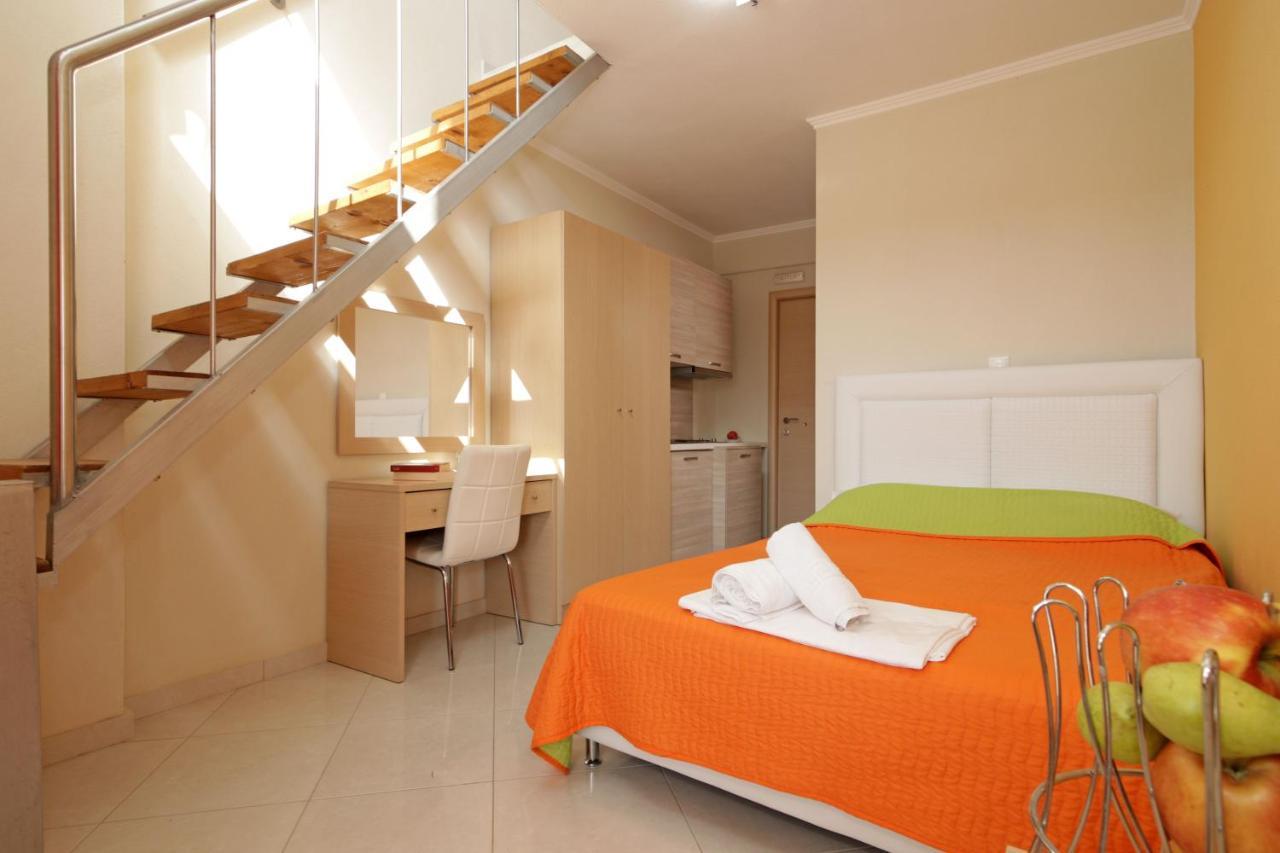 Mavridis Rooms 2 Nikíti Kültér fotó